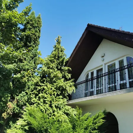 Kossuth Apartman Holiday home Hajduszoboszlo