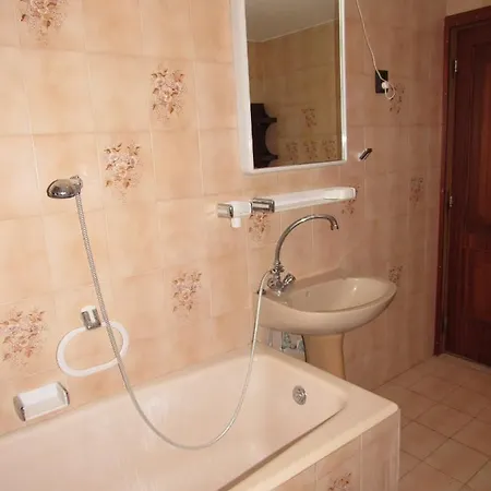 Kossuth Apartman Dom wakacyjny *